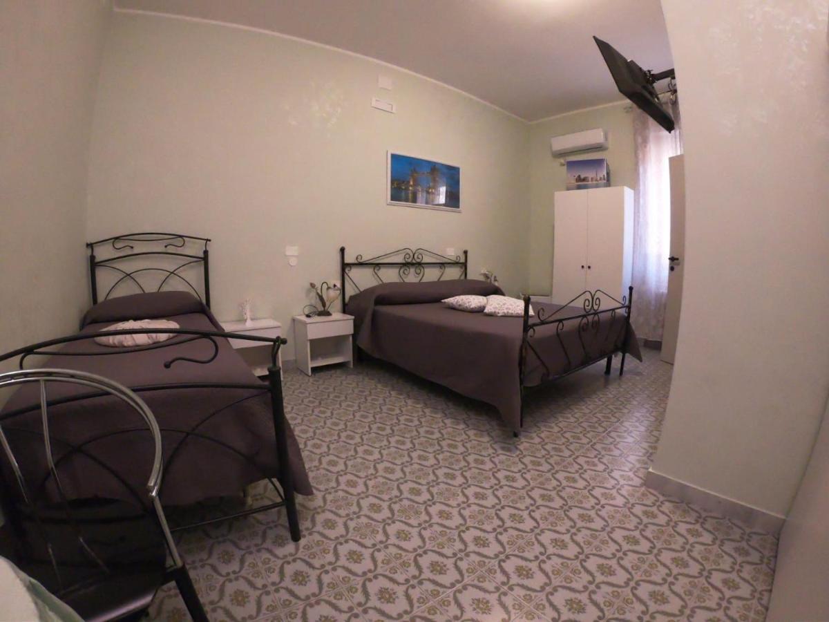 Le Stanze Di Ricci - Affittacamere Low Cost Lesina Kültér fotó