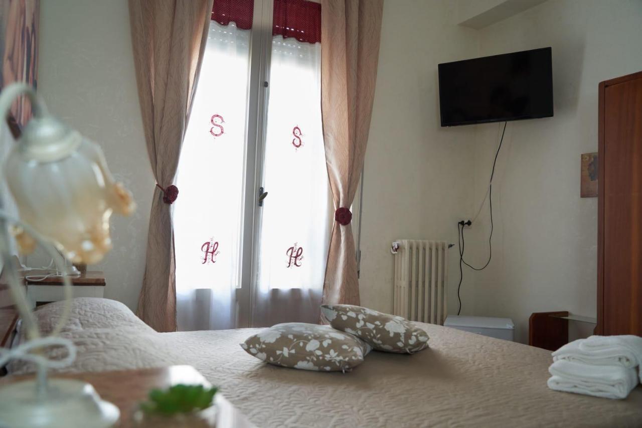 Le Stanze Di Ricci - Affittacamere Low Cost Lesina Kültér fotó