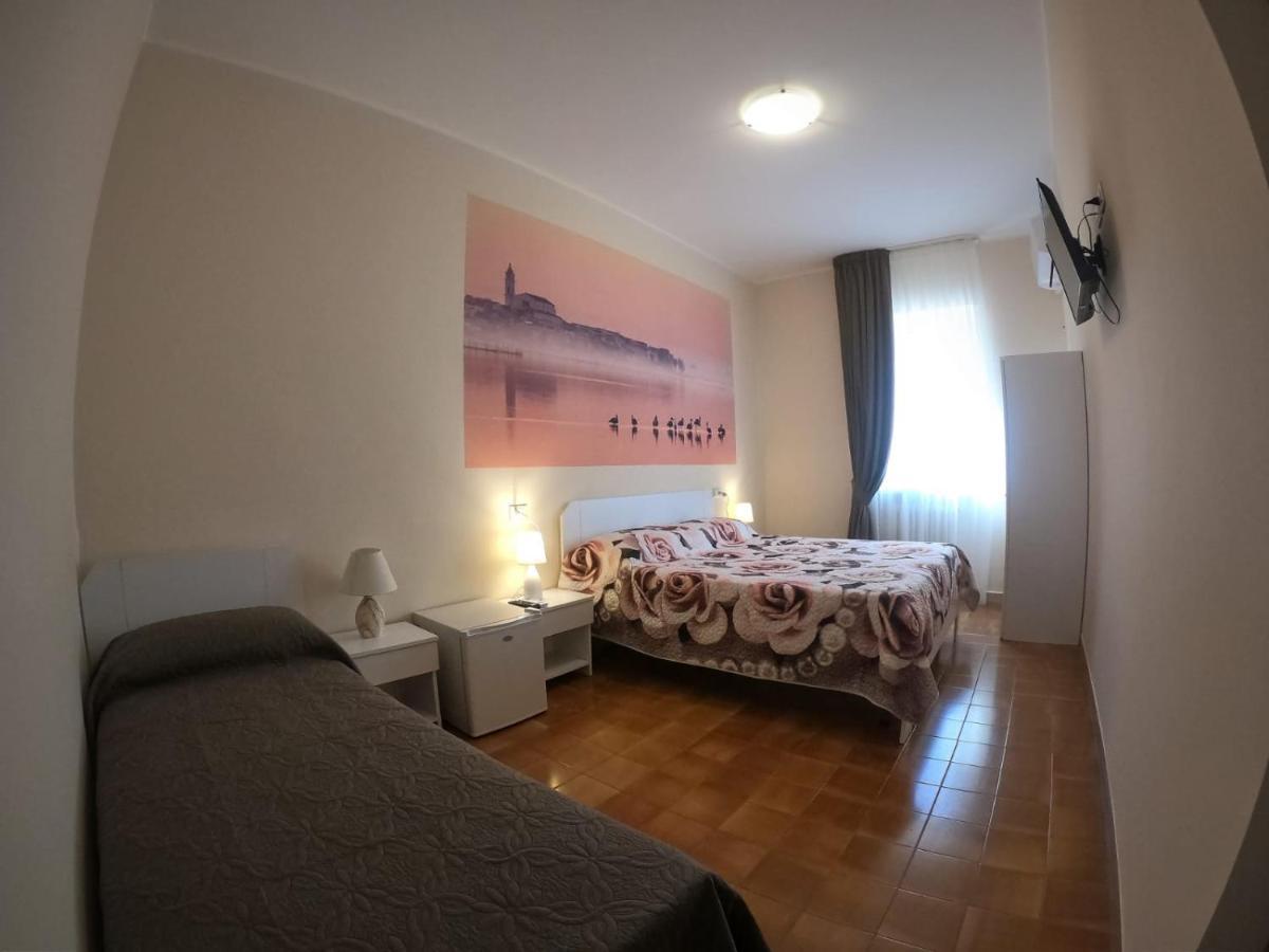 Le Stanze Di Ricci - Affittacamere Low Cost Lesina Kültér fotó