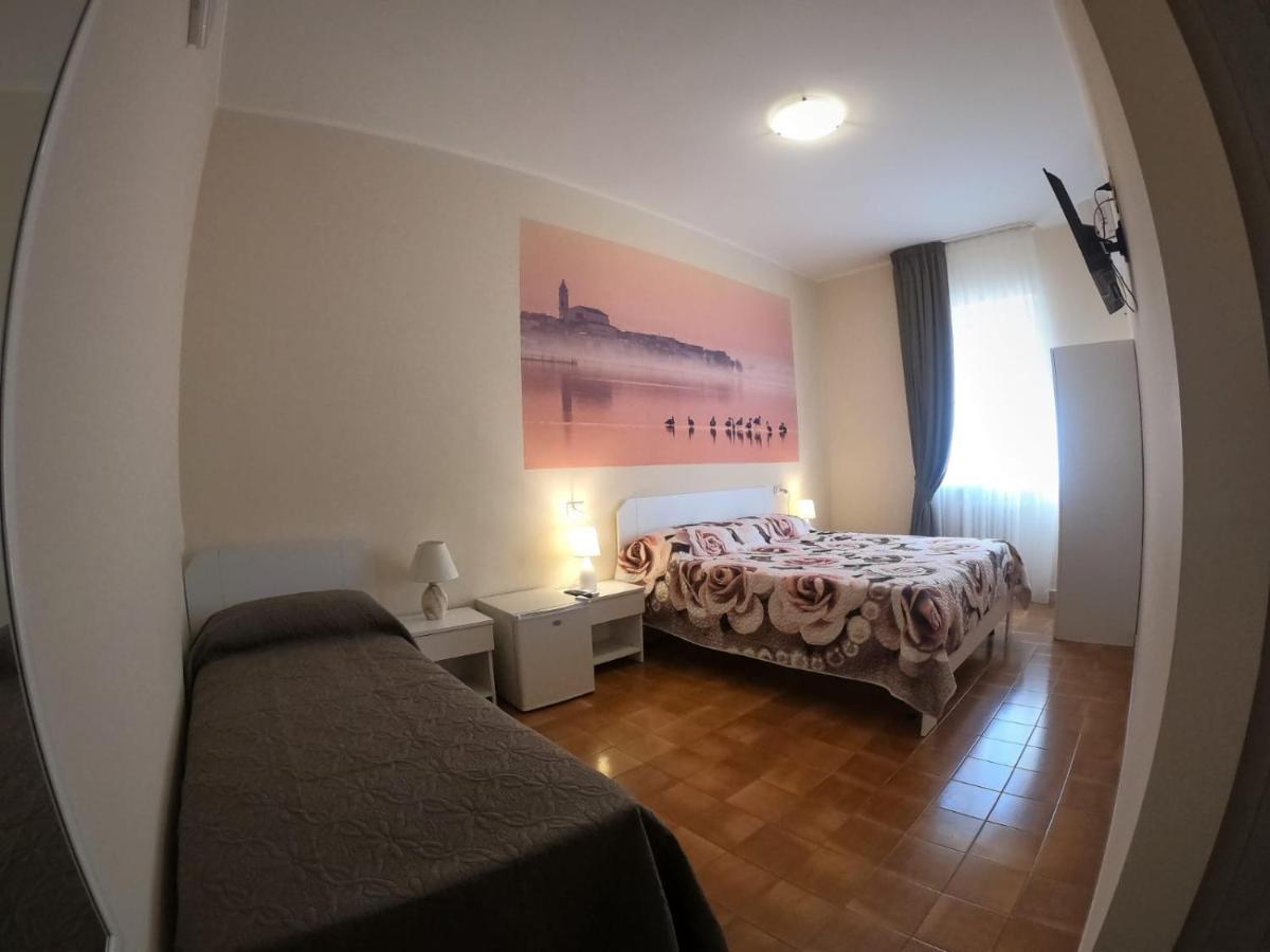 Le Stanze Di Ricci - Affittacamere Low Cost Lesina Kültér fotó