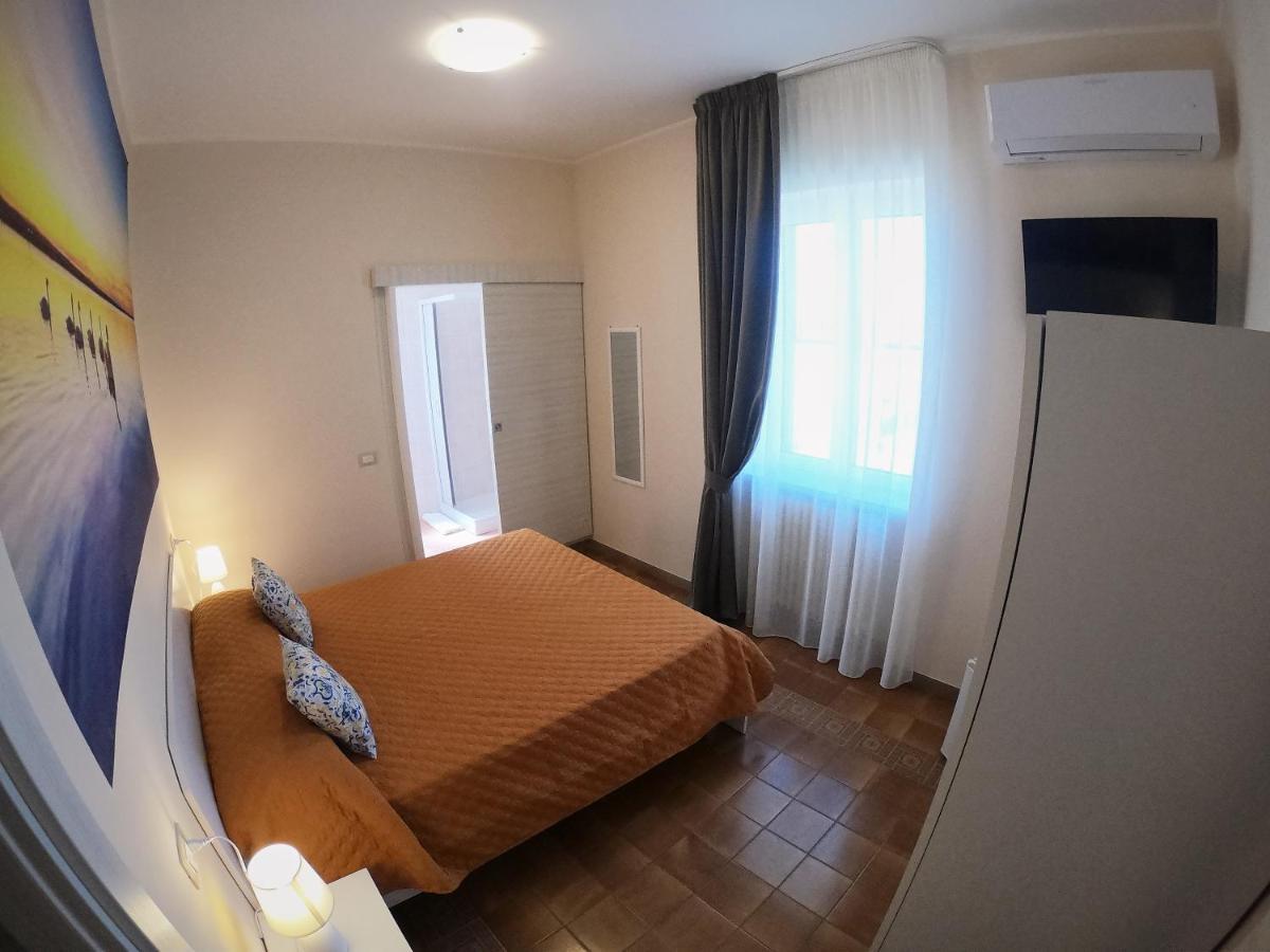 Le Stanze Di Ricci - Affittacamere Low Cost Lesina Kültér fotó