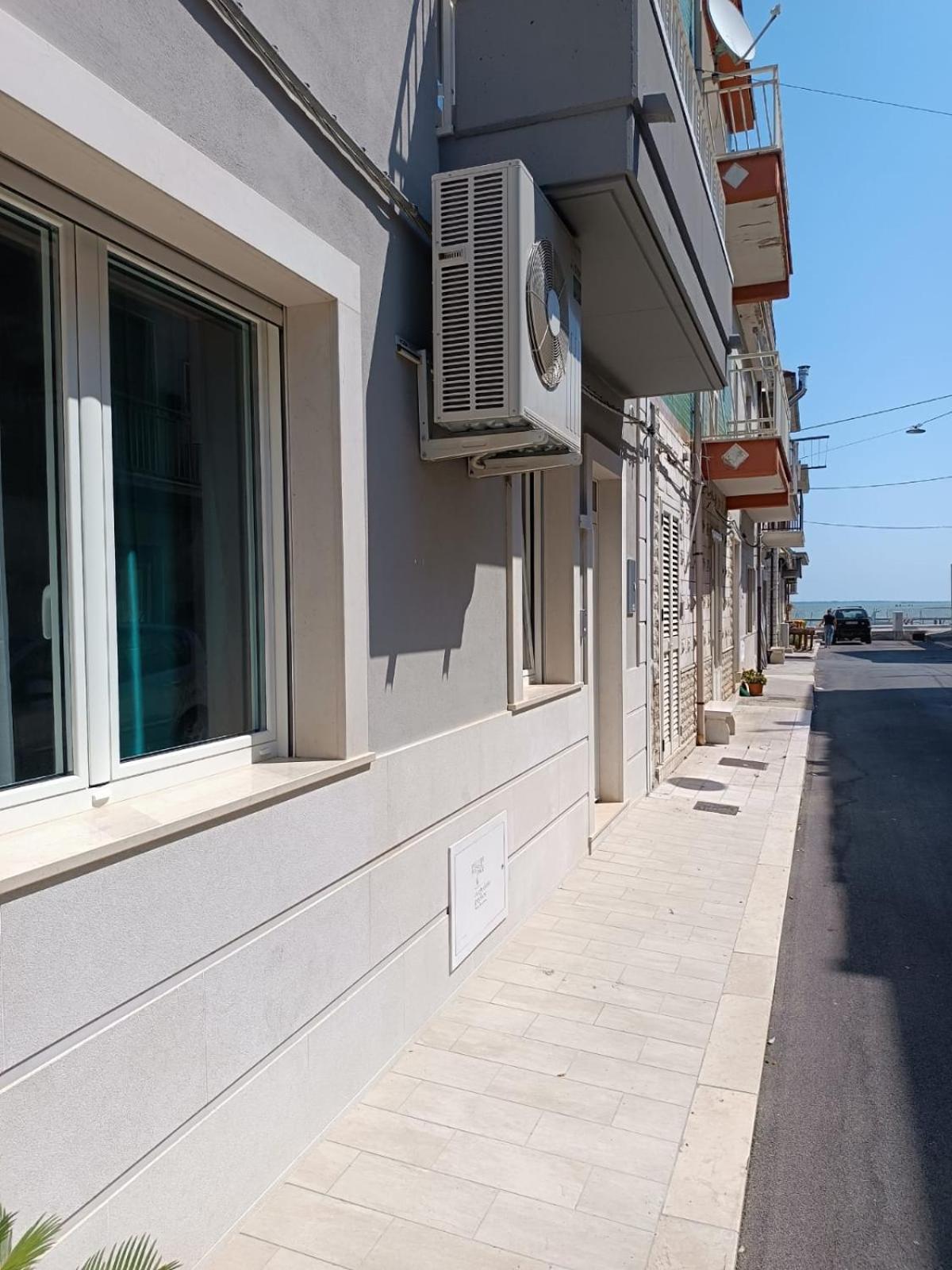 Le Stanze Di Ricci - Affittacamere Low Cost Lesina Kültér fotó